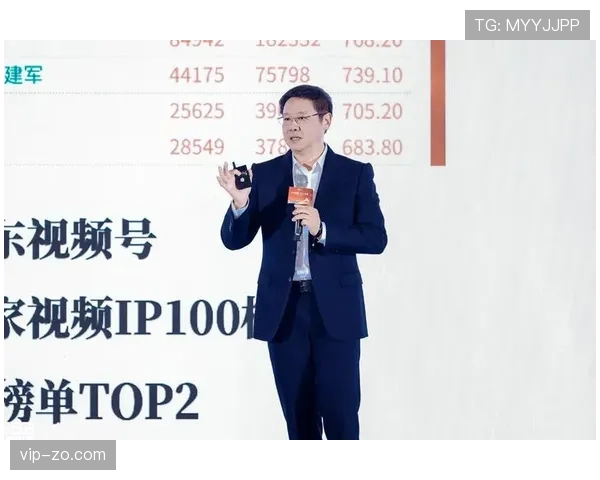 吴向东家的冰箱里塞满蛋白粉，邻居以为他开健身房